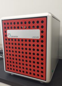 有機元素分析装置（UNICUBE）
